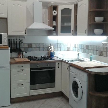 Lily Apartman Будапеща Екстериор снимка