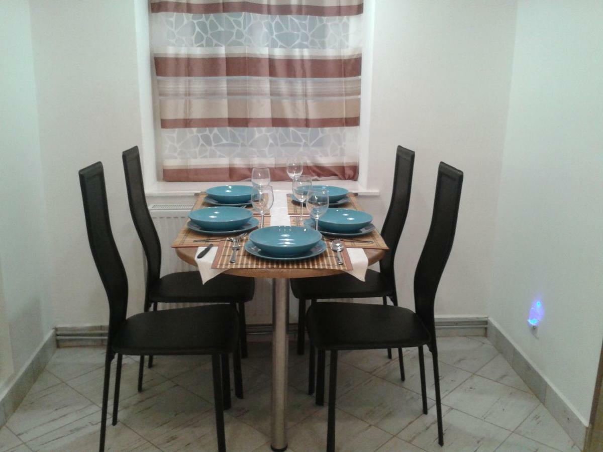 Lily Apartman Будапеща Екстериор снимка
